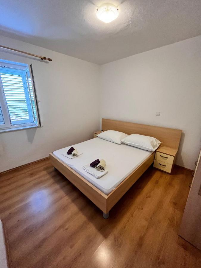 Apartments By The Sea Metajna, Pag - 6465 ภายนอก รูปภาพ