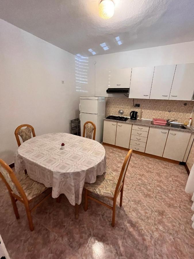 Apartments By The Sea Metajna, Pag - 6465 ภายนอก รูปภาพ