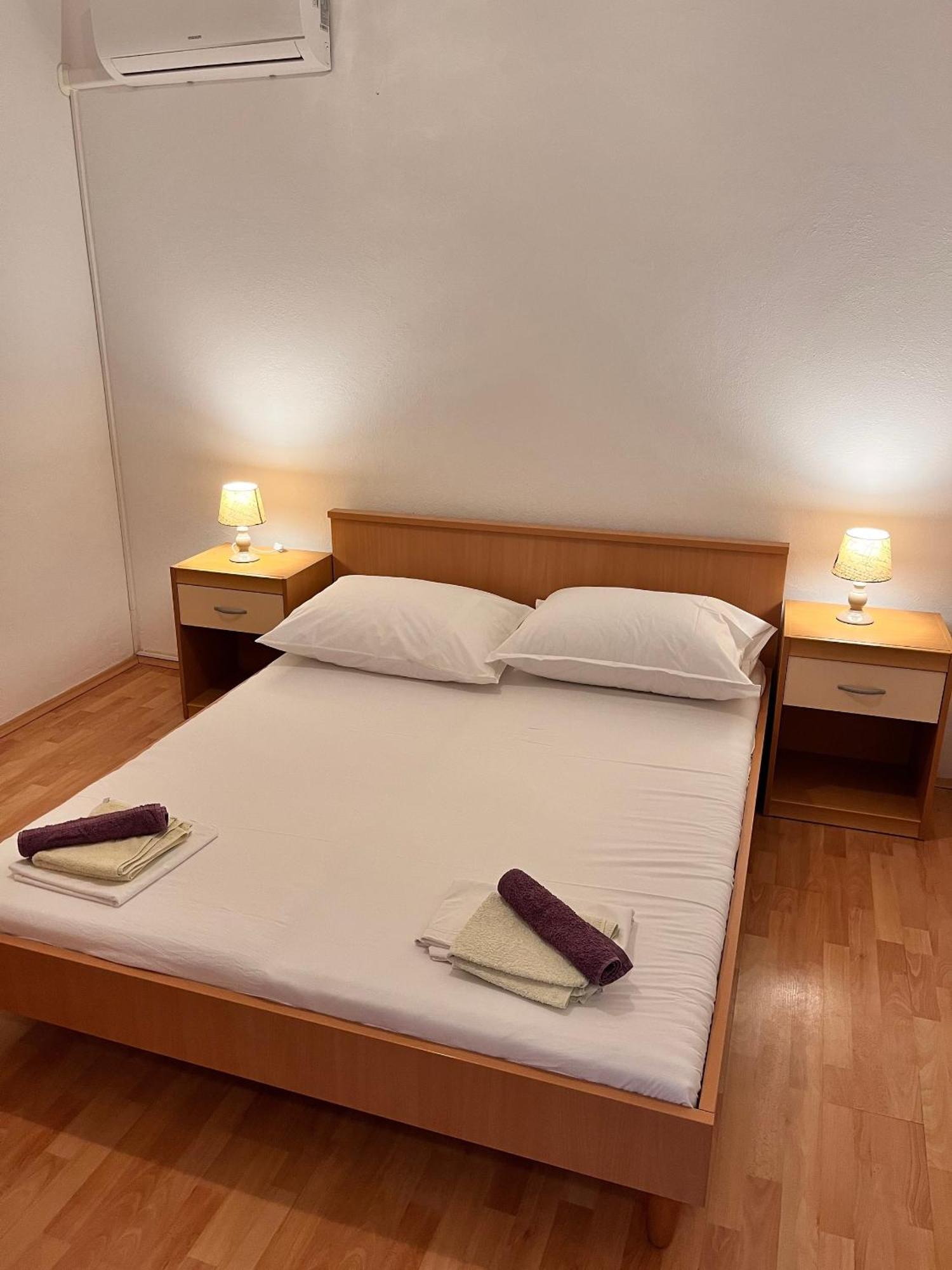 Apartments By The Sea Metajna, Pag - 6465 ห้อง รูปภาพ