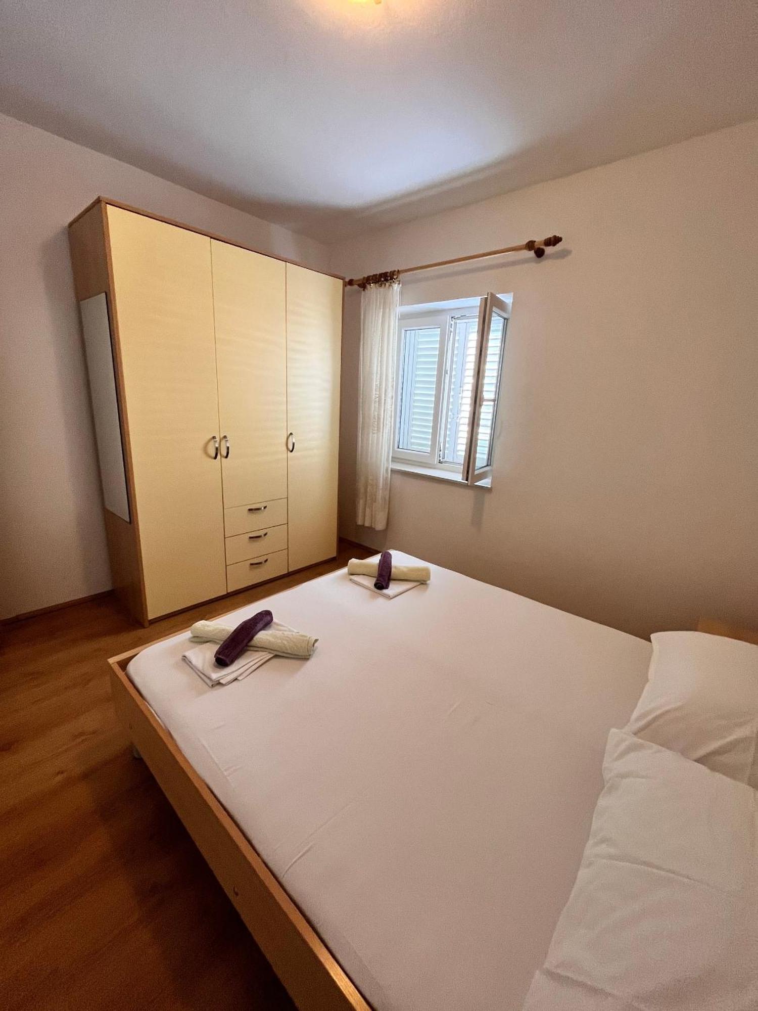 Apartments By The Sea Metajna, Pag - 6465 ห้อง รูปภาพ