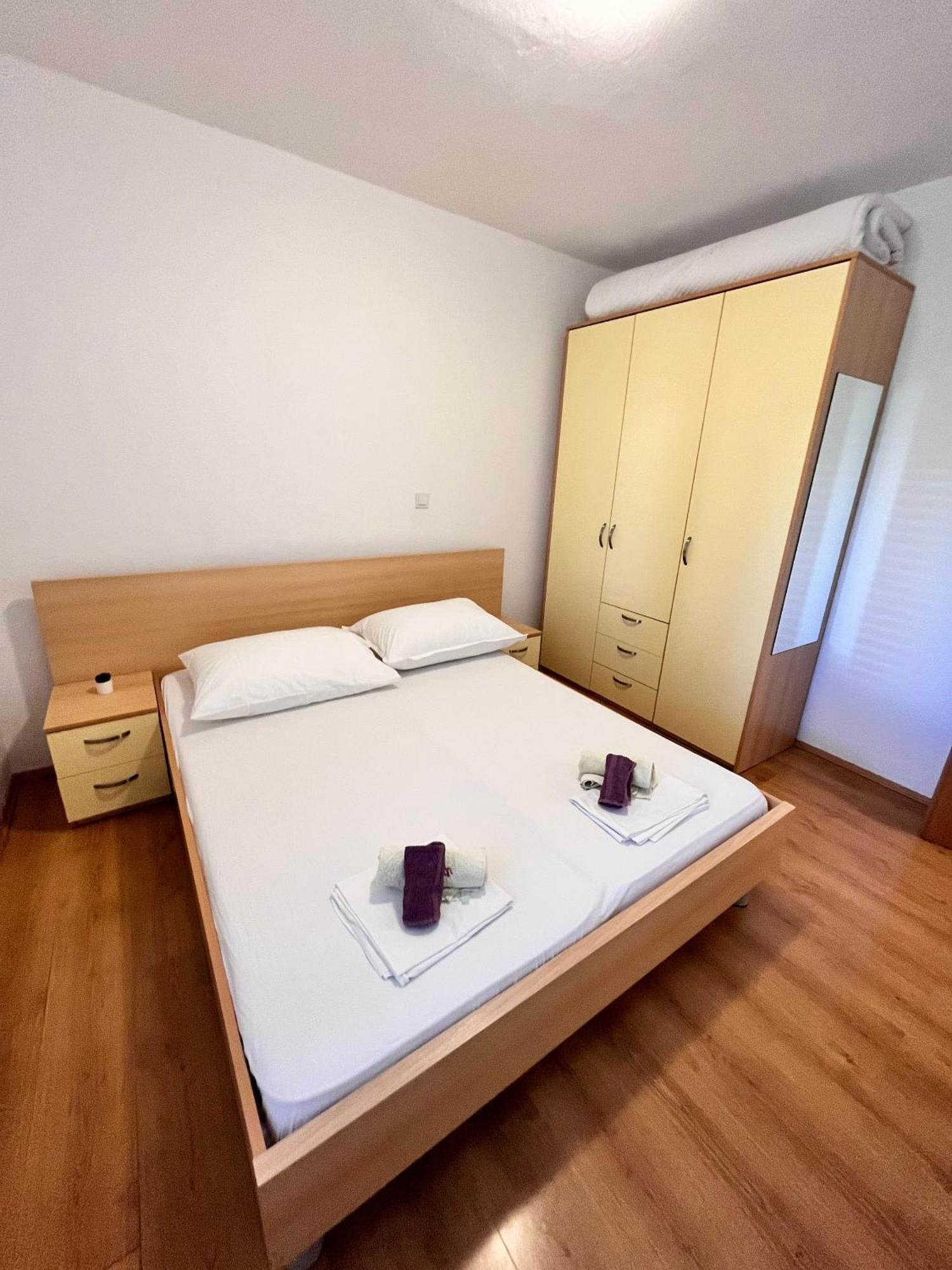Apartments By The Sea Metajna, Pag - 6465 ห้อง รูปภาพ